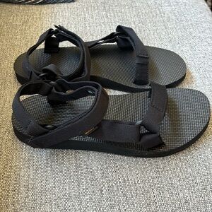 Teva W Original Universal black sandals, size 9